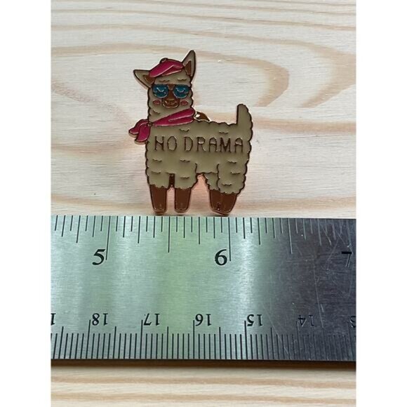No Drama Llama Enamel Pin Badge With Red Scarf - Picture 2 of 3